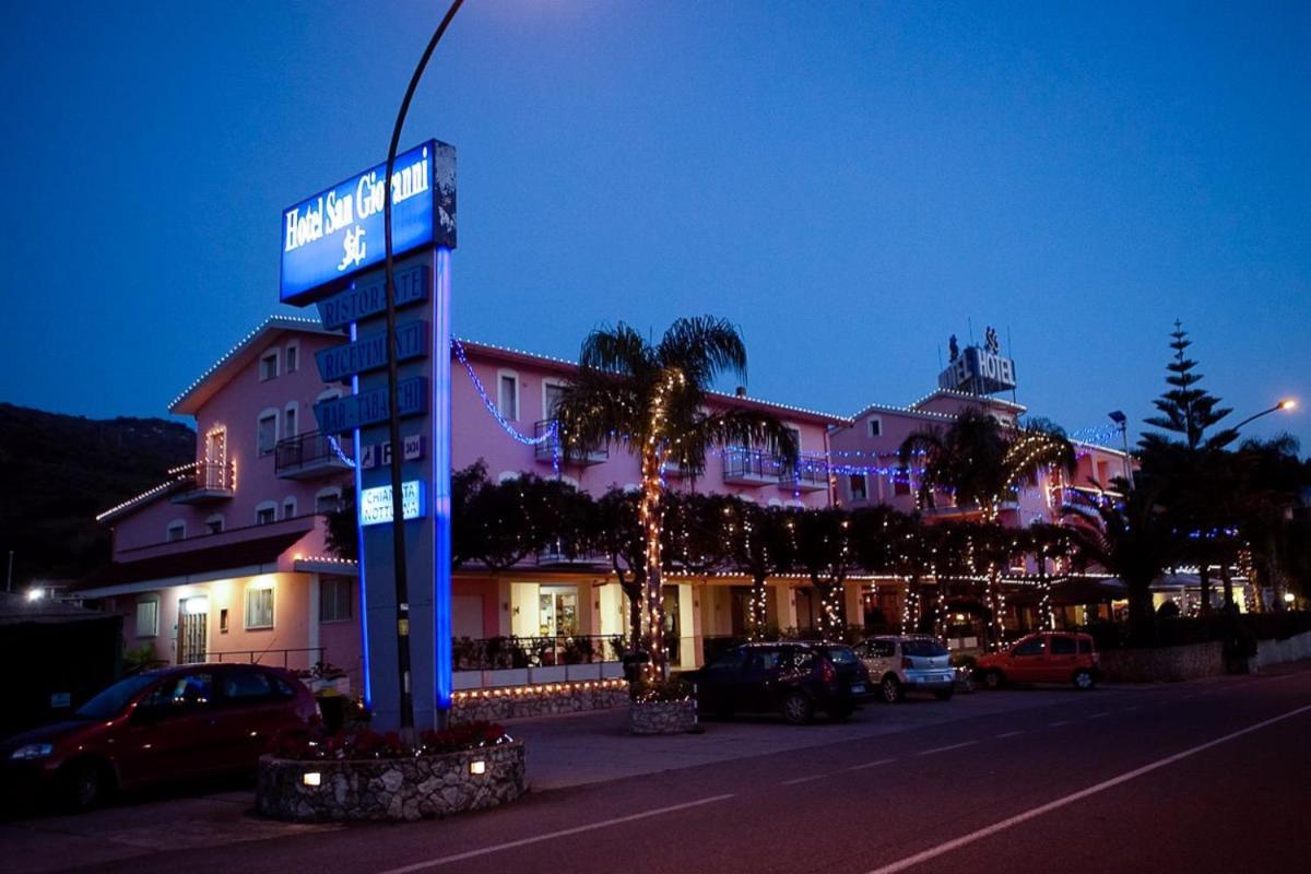 Hotel Ristorante San Giovanni Фалерна Екстериор снимка